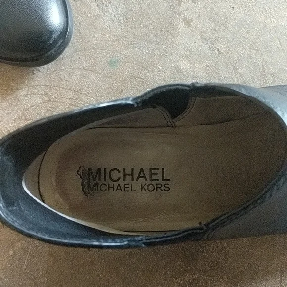 Michael Kors Black Leather Ankle Chelsea Boots Women’s Size 6 - Picture 5 of 7